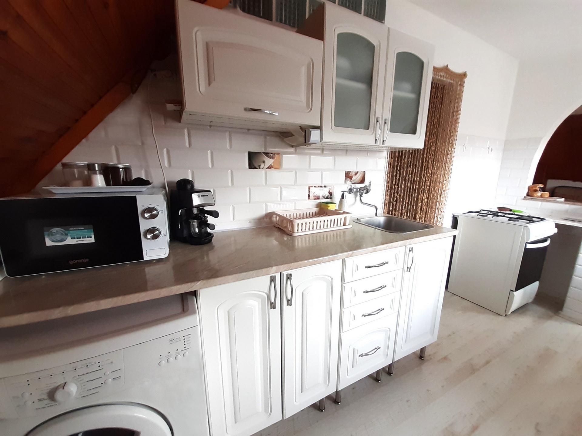 Felszerelt konyha a szálláson